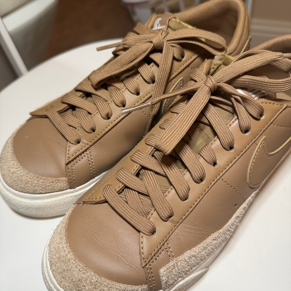 Nike Tan Leather Sneakers